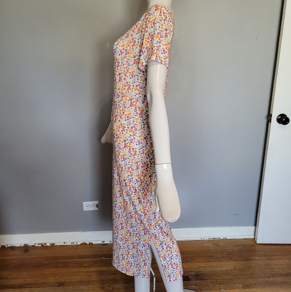 Noisy May Silky Short Sleeve Midi in Ditsy Floral, BNWT, Size L - Picture 5 of 8